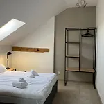 Folwark Matecznik - Dworek Hotel