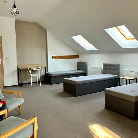 Folwark Matecznik - Dworek Otel Sedzinko