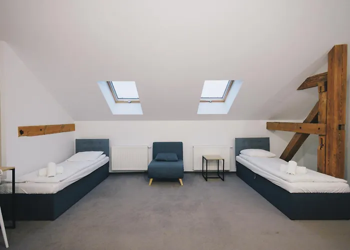 Hotel Folwark Matecznik - Dworek Sedzinko