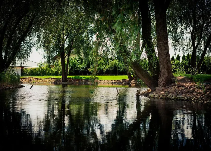 Folwark Matecznik - Dworek Hotel